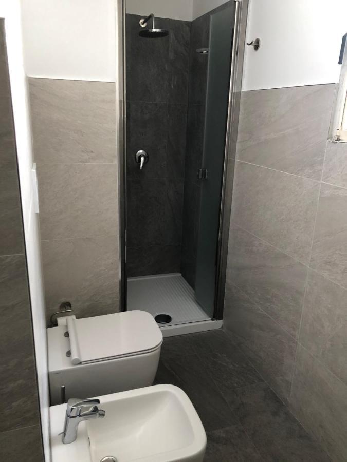 Hotel Nuovo Milan Bagian luar foto