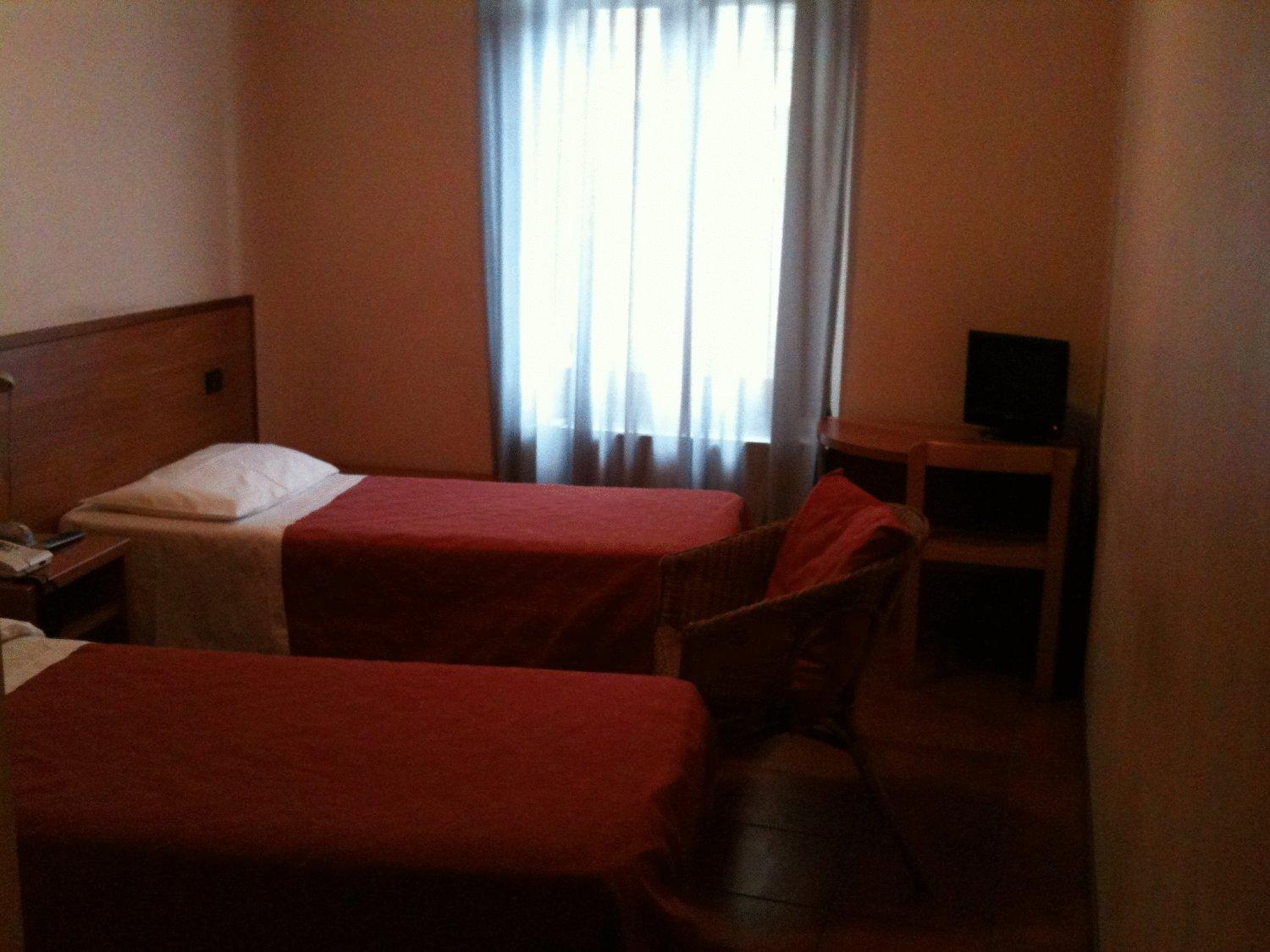 Hotel Nuovo Milan Bagian luar foto